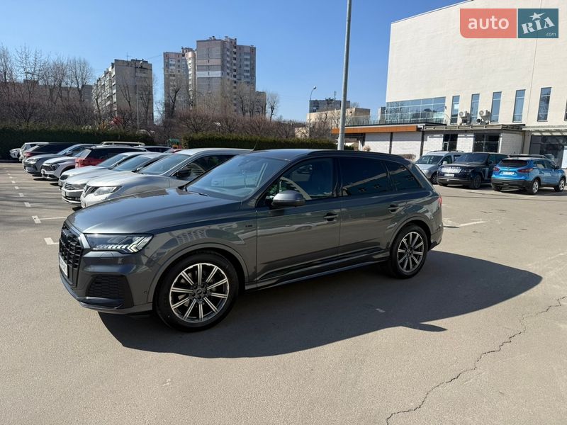 Внедорожник / Кроссовер Audi Q7 2023 в Киеве