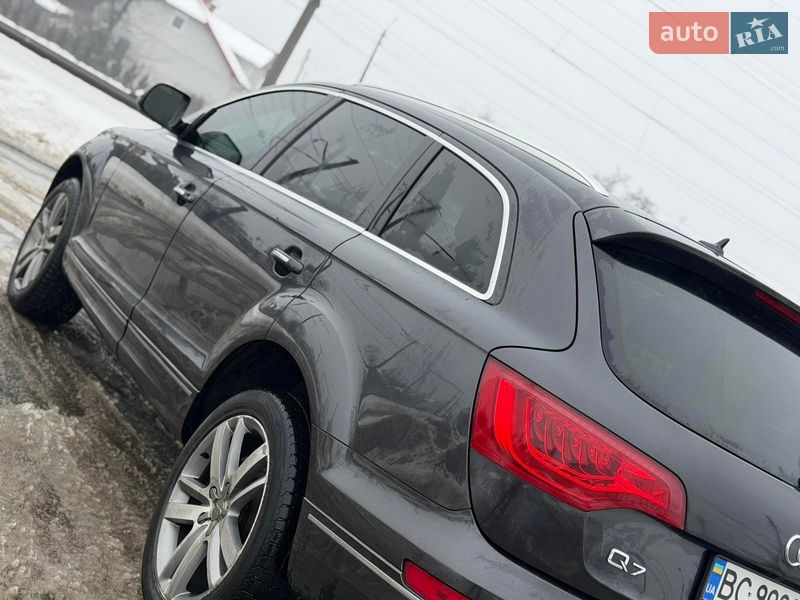 Внедорожник / Кроссовер Audi Q7 2011 в Стрые