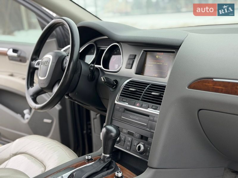 Внедорожник / Кроссовер Audi Q7 2011 в Стрые