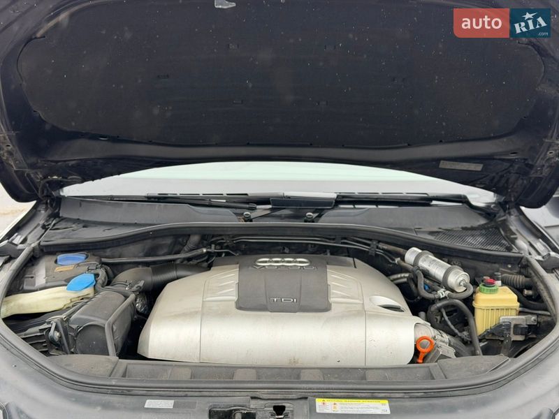 Внедорожник / Кроссовер Audi Q7 2011 в Стрые