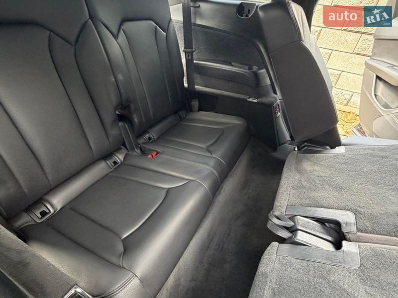Внедорожник / Кроссовер Audi Q7 2018 в Ровно