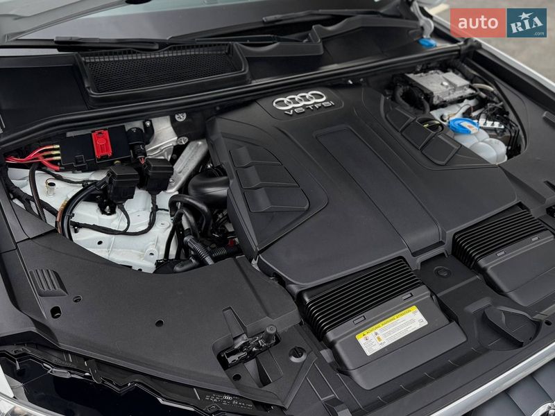Внедорожник / Кроссовер Audi Q7 2015 в Киеве