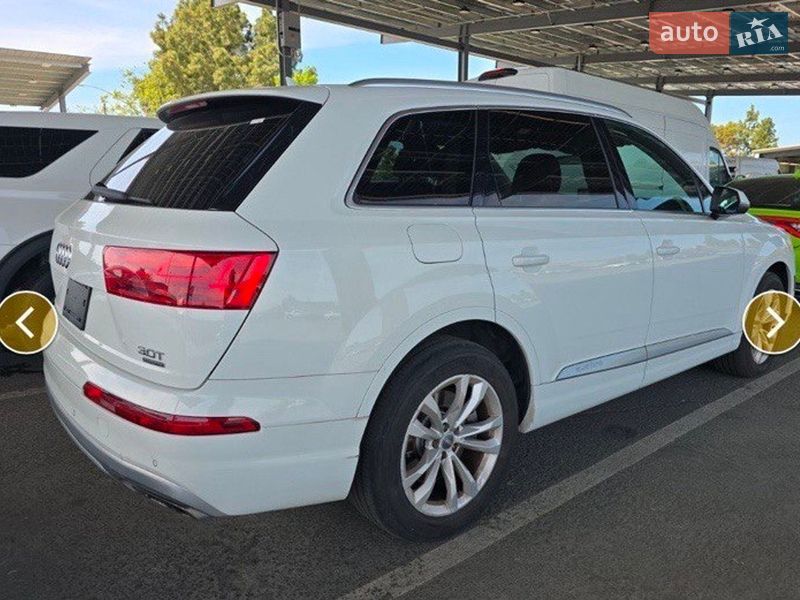 Внедорожник / Кроссовер Audi Q7 2015 в Киеве