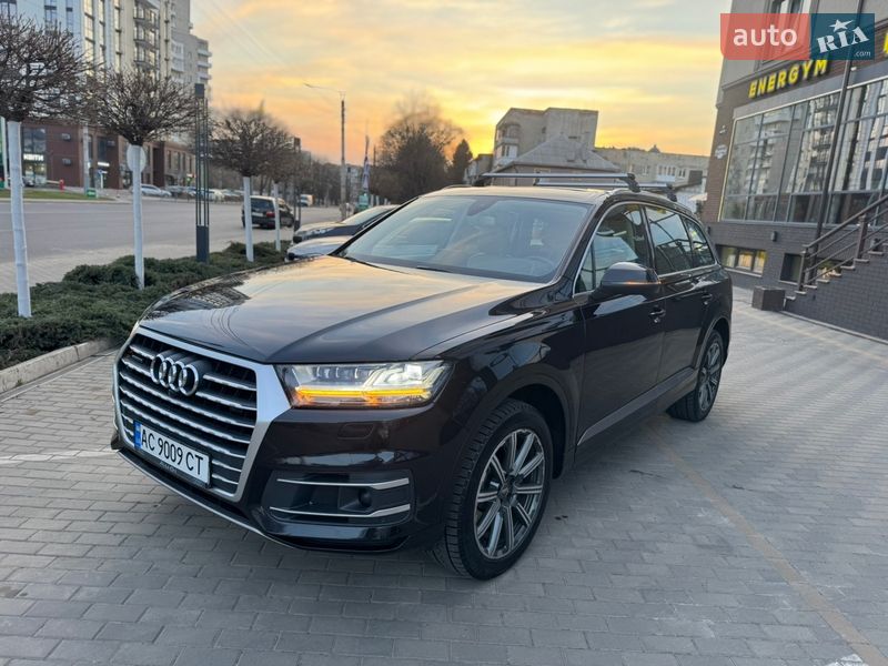 Позашляховик / Кросовер Audi Q7 2016 в Львові