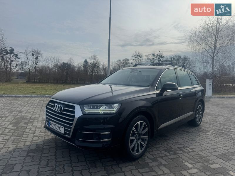 Позашляховик / Кросовер Audi Q7 2016 в Львові