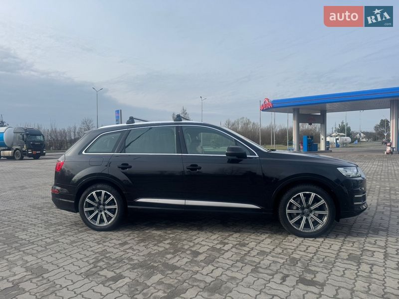 Позашляховик / Кросовер Audi Q7 2016 в Львові