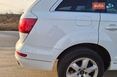 Позашляховик / Кросовер Audi Q7 2013 в Києві
