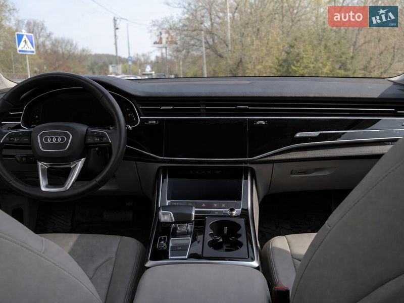 Внедорожник / Кроссовер Audi Q7 2022 в Луцке