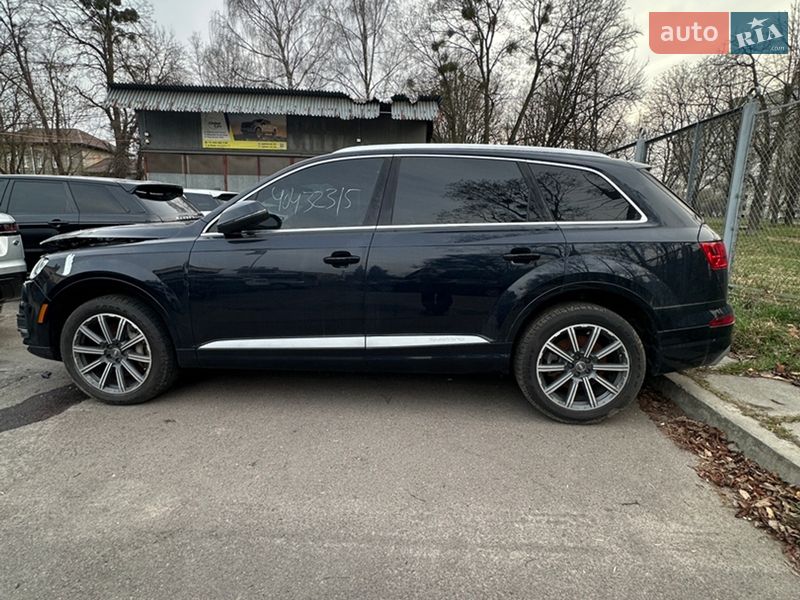 Внедорожник / Кроссовер Audi Q7 2017 в Львове