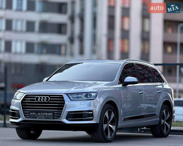 Внедорожник / Кроссовер Audi Q7 2018 в Киеве