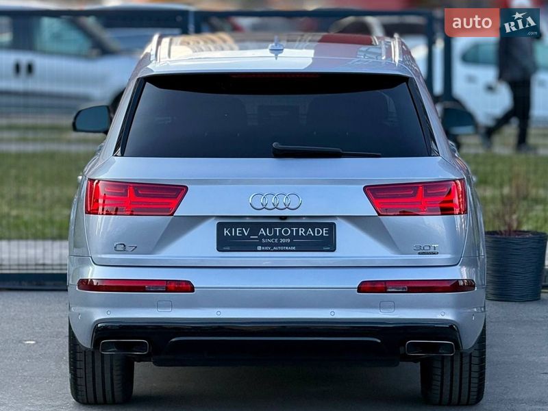 Внедорожник / Кроссовер Audi Q7 2018 в Киеве