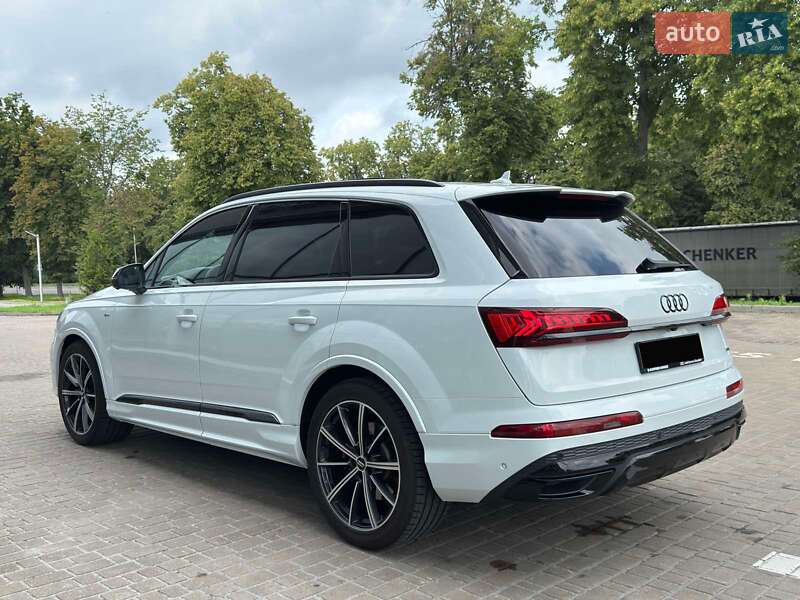Позашляховик / Кросовер Audi Q7 2020 в Одесі