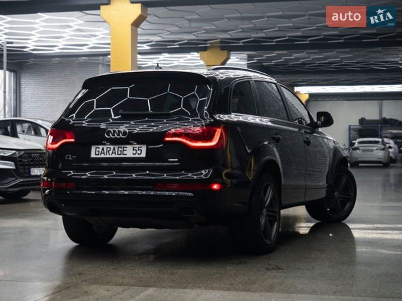 Внедорожник / Кроссовер Audi Q7 2015 в Киеве