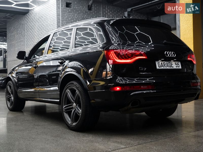 Внедорожник / Кроссовер Audi Q7 2015 в Киеве
