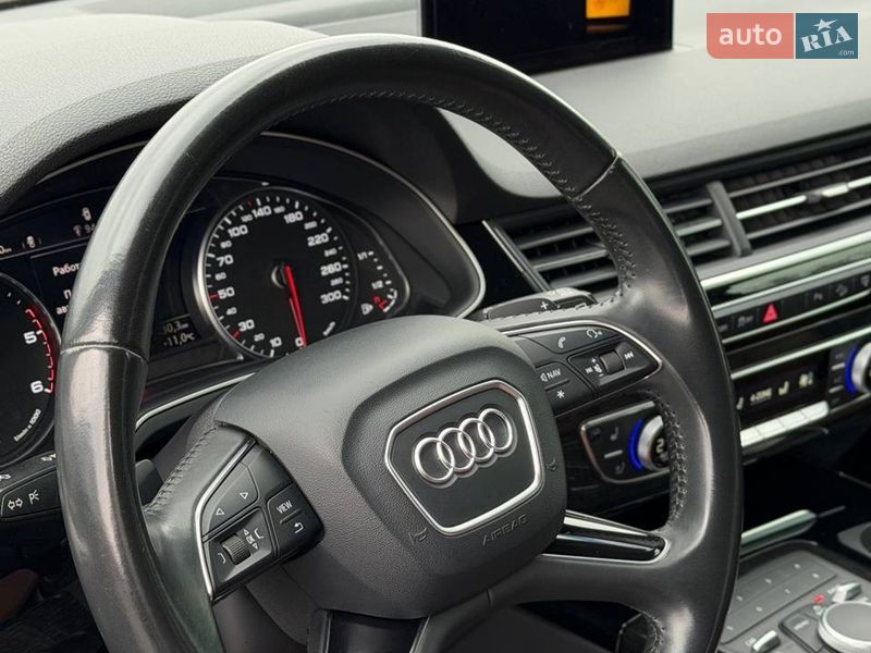Внедорожник / Кроссовер Audi Q7 2017 в Киеве
