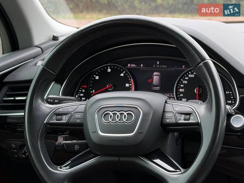 Внедорожник / Кроссовер Audi Q7 2017 в Киеве