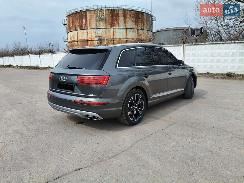 Audi Q7 2016