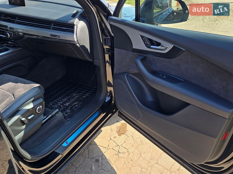 Позашляховик / Кросовер Audi Q7 2017 в Тернополі фото 8 Позашляховик / Кросовер Audi Q7 2017 в Тернополі