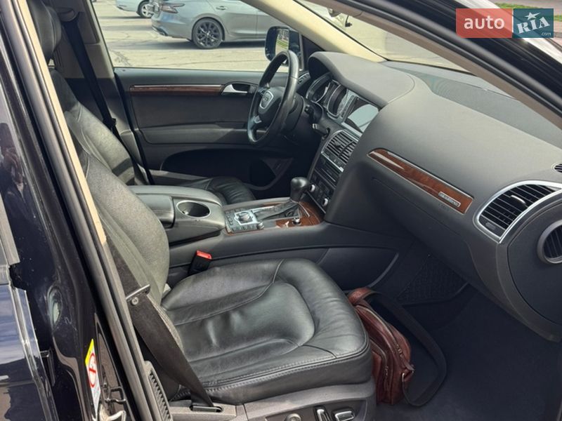 Позашляховик / Кросовер Audi Q7 2013 в Києві