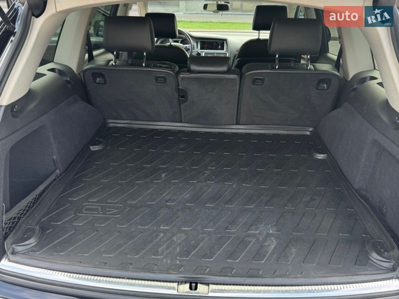 Позашляховик / Кросовер Audi Q7 2013 в Києві