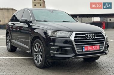 Внедорожник / Кроссовер Audi Q7 2017 в Дубно