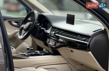 Позашляховик / Кросовер Audi Q7 2018 в Львові
