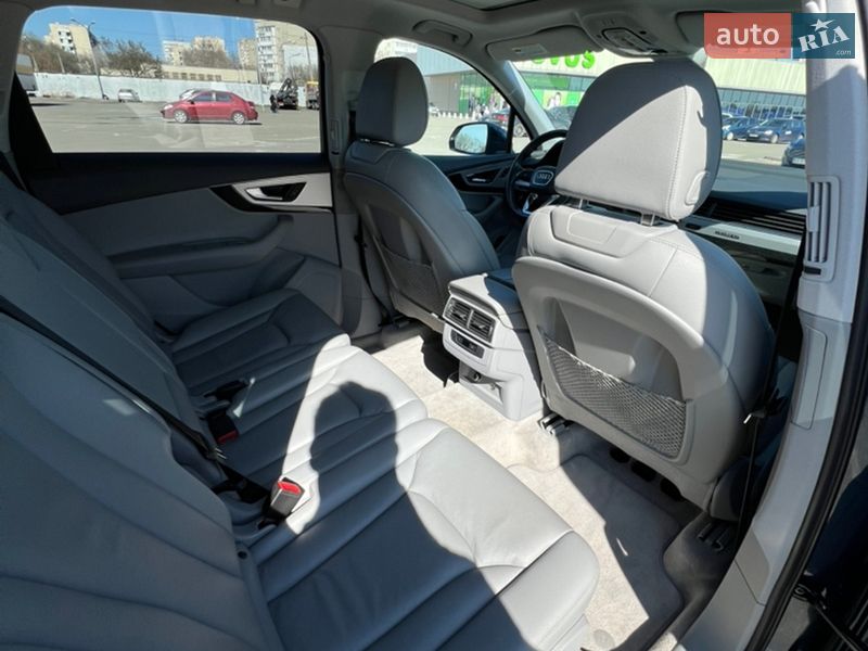 Позашляховик / Кросовер Audi Q7 2019 в Києві фото 11 Позашляховик / Кросовер Audi Q7 2019 в Києві