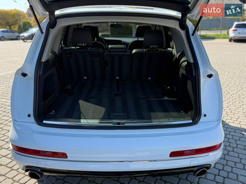 Внедорожник / Кроссовер Audi Q7 2014 в Ужгороде