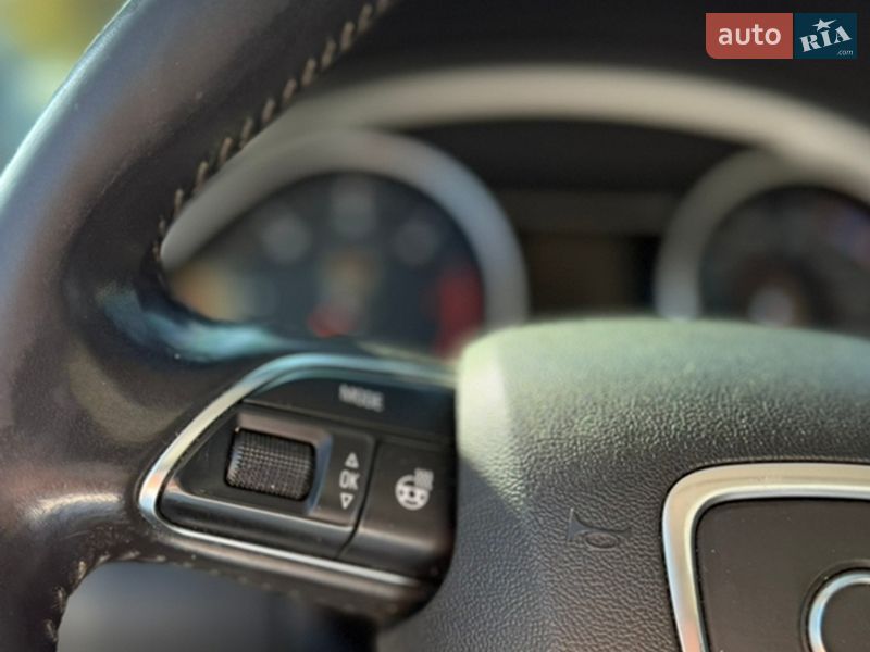 Внедорожник / Кроссовер Audi Q7 2014 в Ужгороде