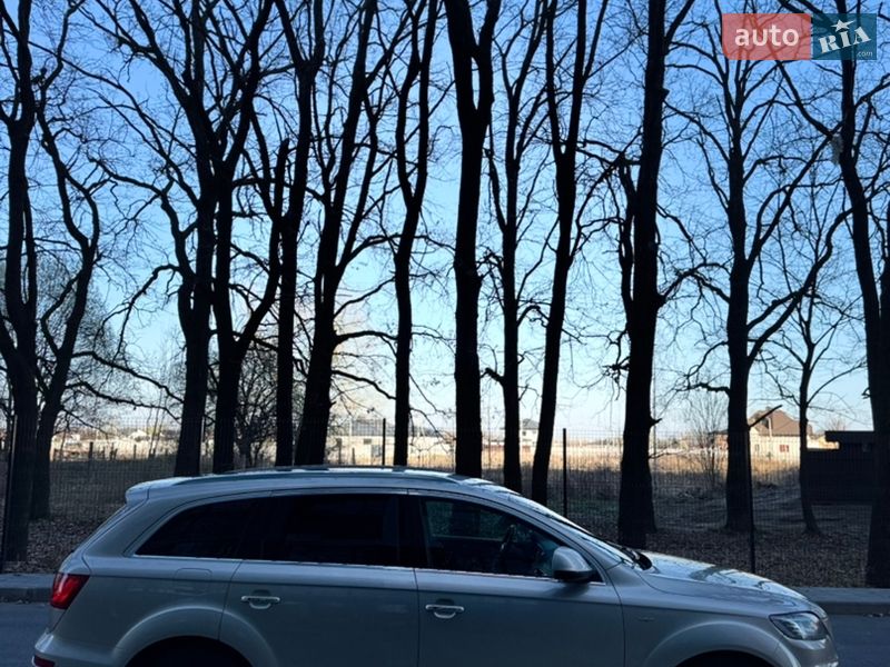 Внедорожник / Кроссовер Audi Q7 2010 в Чернигове