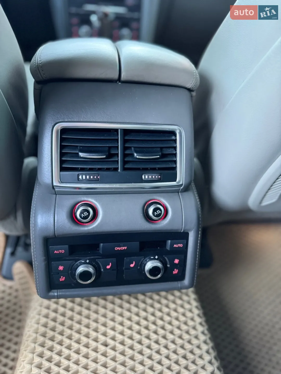 2010 Audi Q7 - мініатюра 26