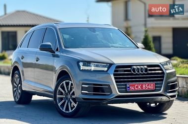 Внедорожник / Кроссовер Audi Q7 2017 в Хусте