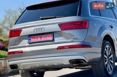 Внедорожник / Кроссовер Audi Q7 2017 в Хусте
