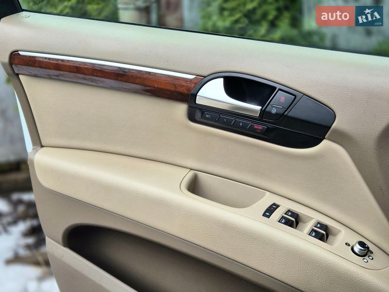 Позашляховик / Кросовер Audi Q7 2010 в Запоріжжі фото 60 Позашляховик / Кросовер Audi Q7 2010 в Запоріжжі