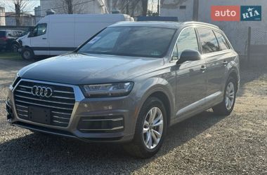 Внедорожник / Кроссовер Audi Q7 2017 в Стрые