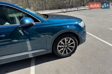 Внедорожник / Кроссовер Audi Q7 2017 в Киеве