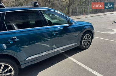 Внедорожник / Кроссовер Audi Q7 2017 в Киеве