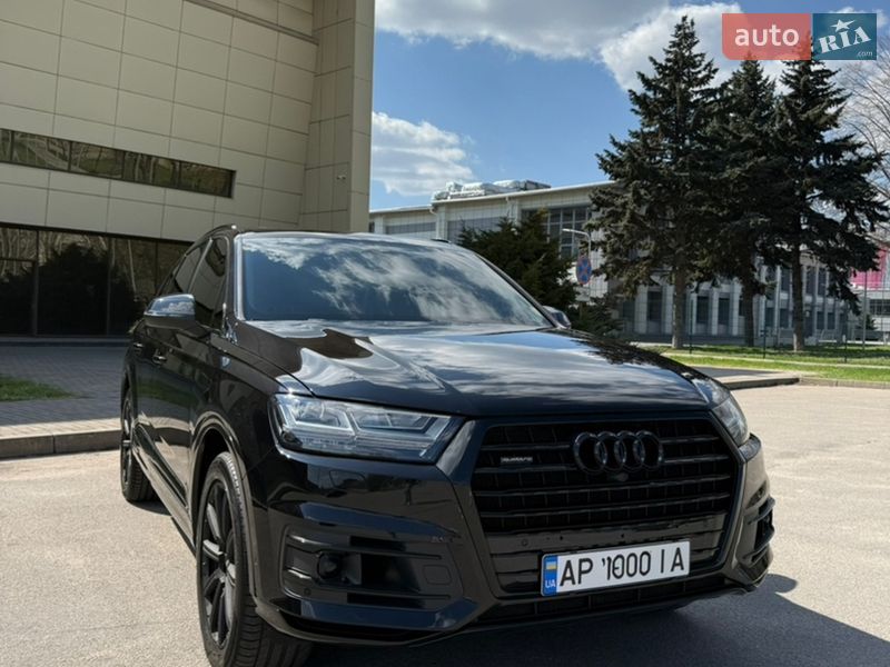 Позашляховик / Кросовер Audi Q7 2018 в Дніпрі