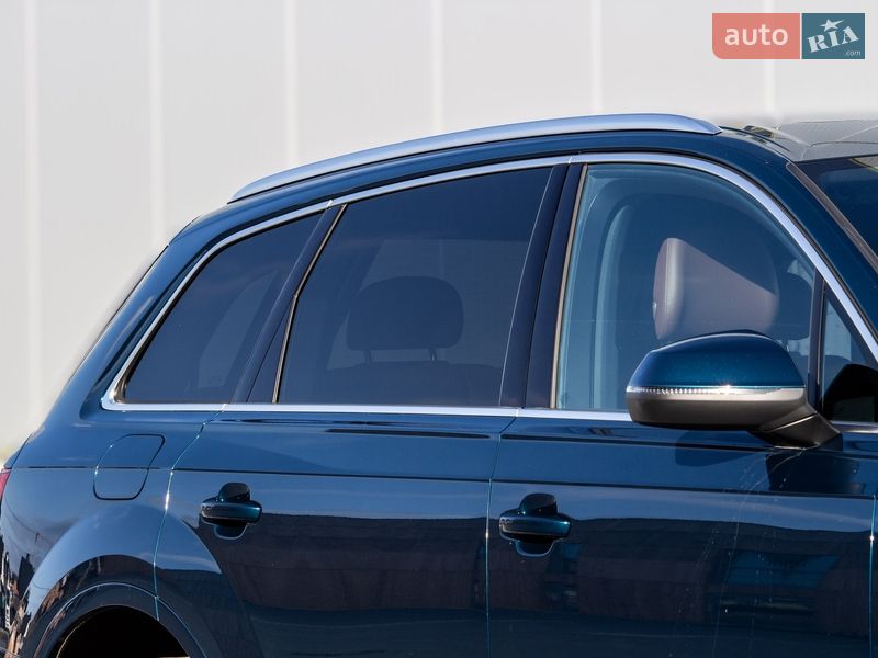 Позашляховик / Кросовер Audi Q7 2017 в Львові