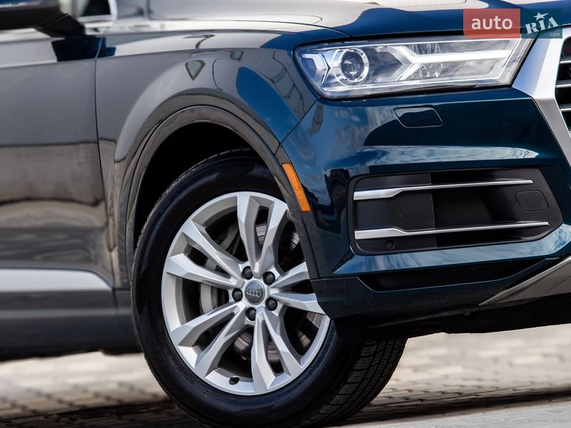 Позашляховик / Кросовер Audi Q7 2017 в Львові