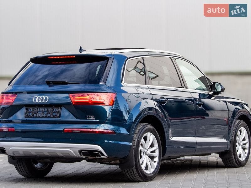 Позашляховик / Кросовер Audi Q7 2017 в Львові