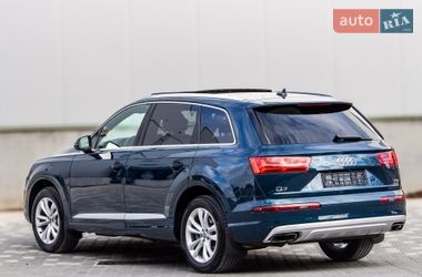Позашляховик / Кросовер Audi Q7 2017 в Львові