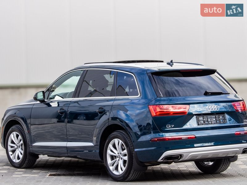 Позашляховик / Кросовер Audi Q7 2017 в Львові
