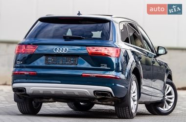 Позашляховик / Кросовер Audi Q7 2017 в Львові