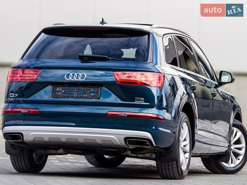 Позашляховик / Кросовер Audi Q7 2017 в Львові