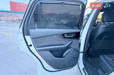 Позашляховик / Кросовер Audi Q7 2016 в Тернополі