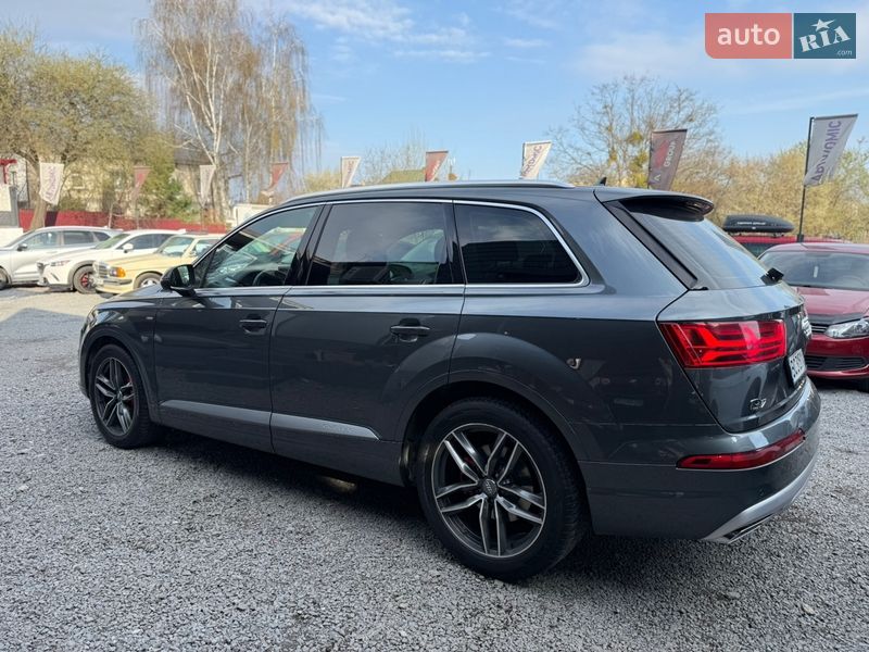 Внедорожник / Кроссовер Audi Q7 2017 в Львове