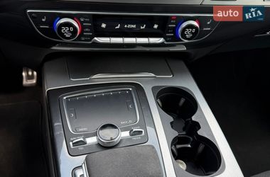 Внедорожник / Кроссовер Audi Q7 2017 в Львове