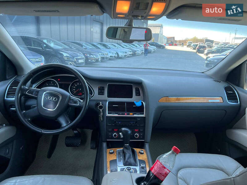 Позашляховик / Кросовер Audi Q7 2010 в Львові