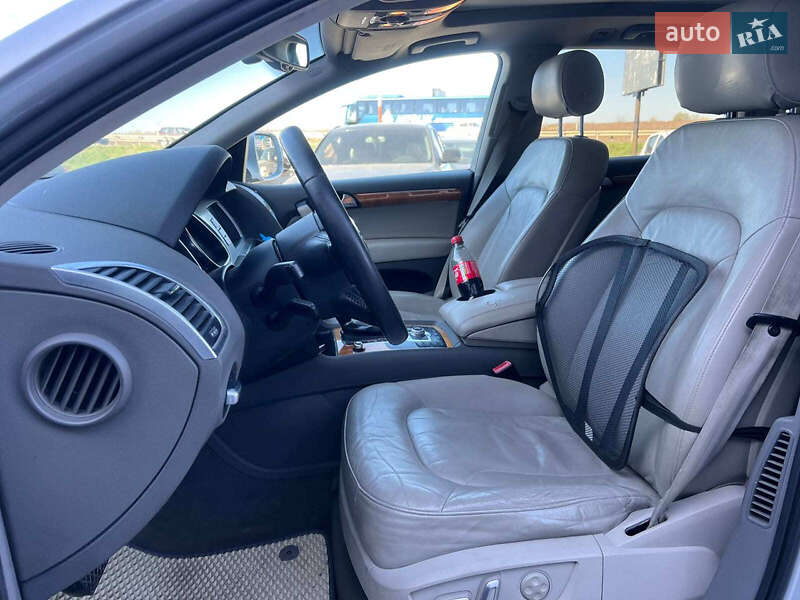 Позашляховик / Кросовер Audi Q7 2010 в Львові